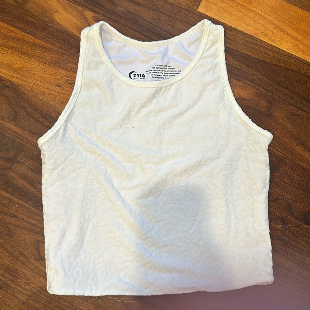 Zyia tank